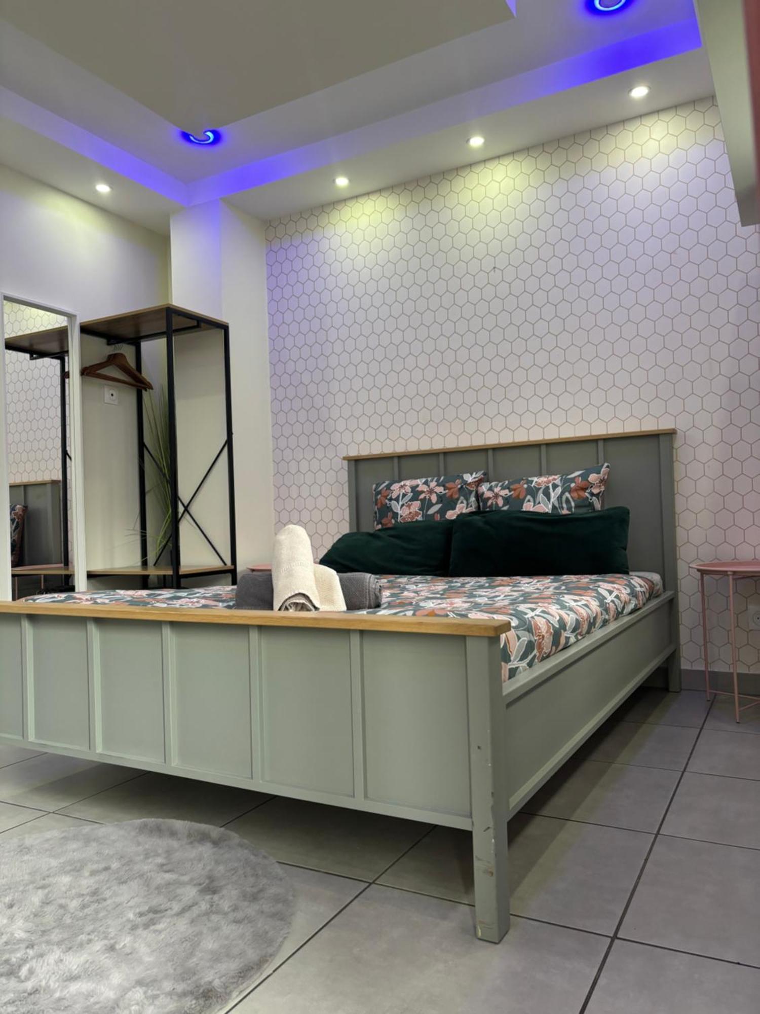 Justcozy Chambre Independante #2 Lille Bagian luar foto